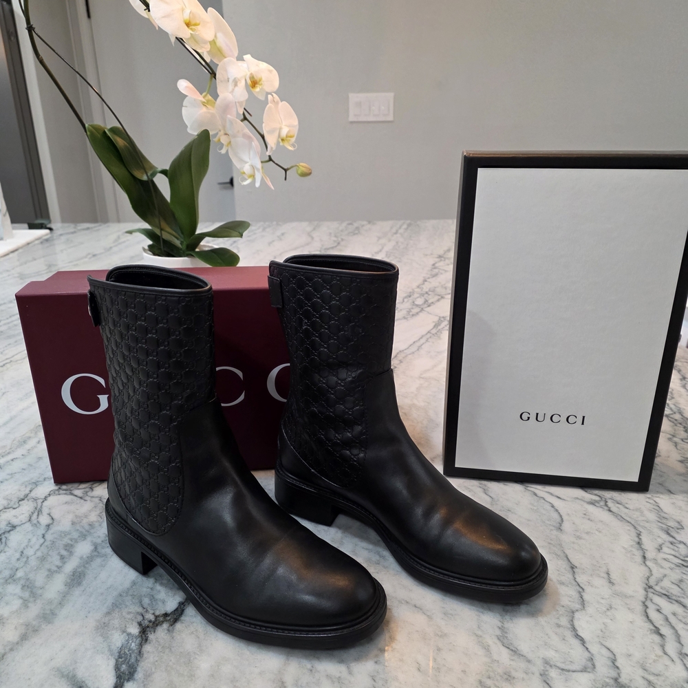 Gucci Black Leather Quilted Ankle Boots